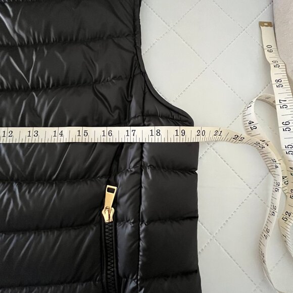 Moncler Vest w/Hood - Longe Saison - Black - Size 3 - Authentic - Picture 15 of 17